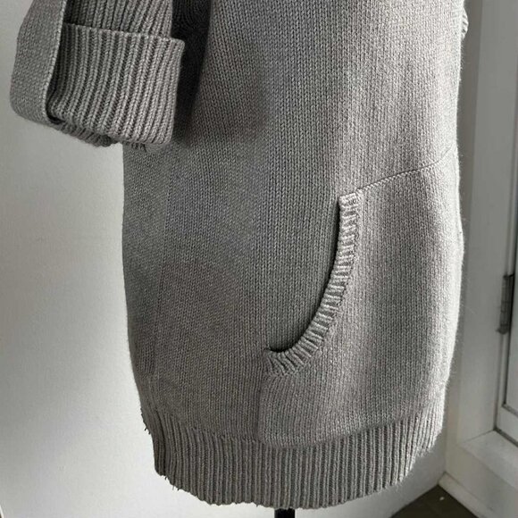 BCBG MaxAzria Dove Grey Wool-Angora Knit Cowl Sweater with Short Sleeves – US XS - Picture 2 of 13